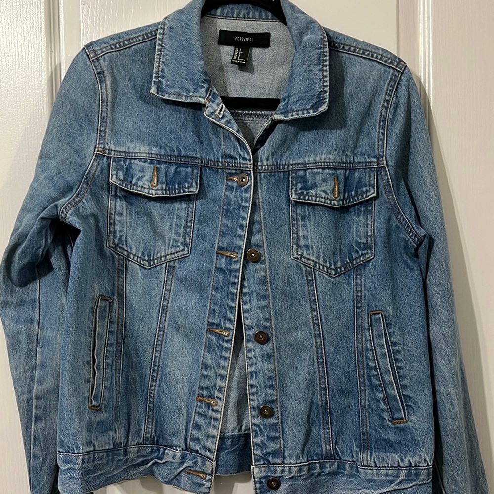 Denim jacket forever 21 size small